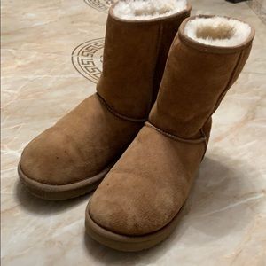 UGG classic shorts size8